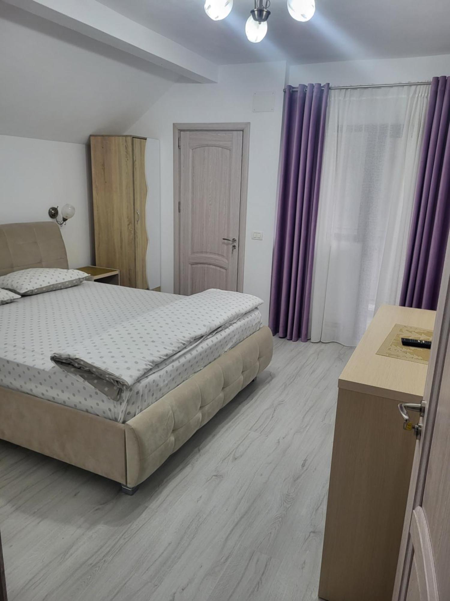 Vila Mae Star Curtea de Argeş Exterior foto